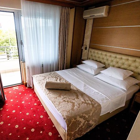 Hotel Cezar Баня-Лука Екстер'єр фото